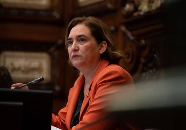 Admiten a Llibertats como acusación popular en la causa contra Colau por ayudas a entidades afines