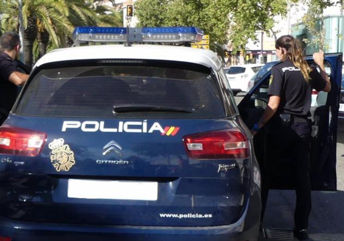 Agentes de la Policía Nacional, en foto de archivo