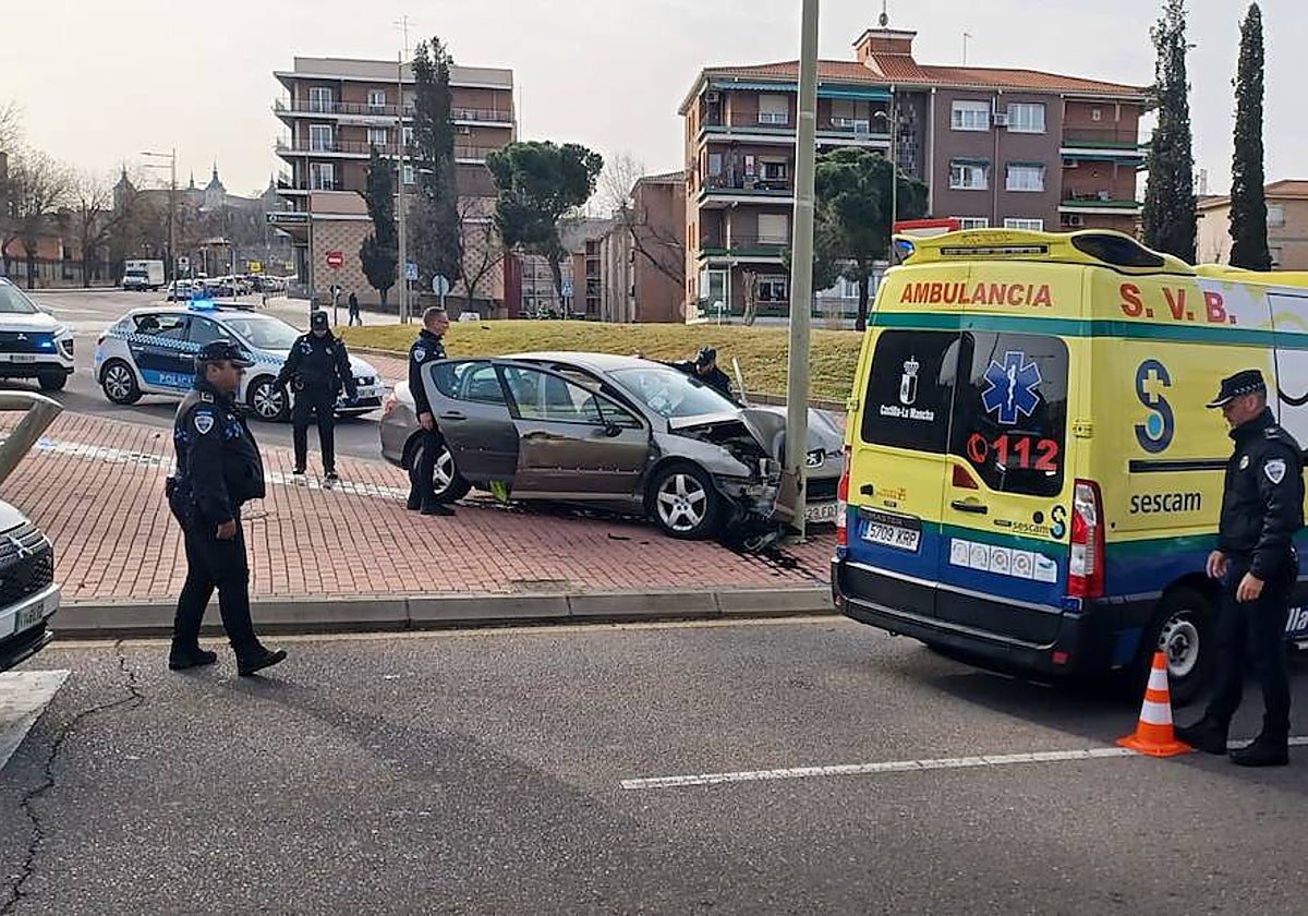 Una ambulancia, en el lugar del accidente