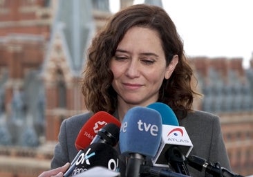 Ayuso retoma su agenda en Londres, tras suspenderla unas horas debido a un resfriado