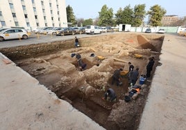 Las catas arqueológicas de la Diputación de Córdoba afloran restos de la huerta del convento mercedario