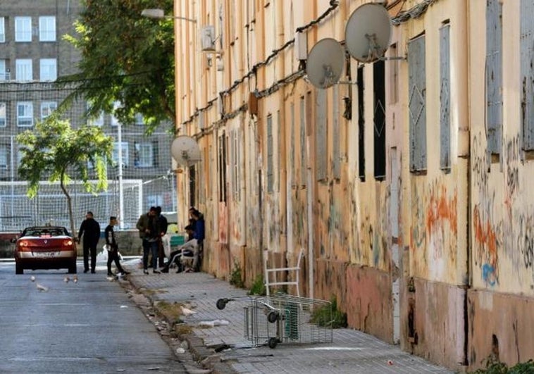 Un famoso youtuber se adentra en el barrio más peligroso de Valencia: «Esto es el infierno»