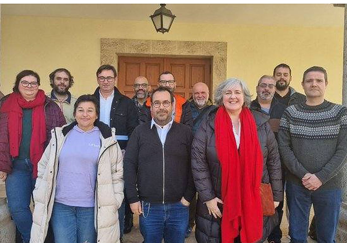 Dirigentes de izquierdas de Castilla-La Mancha durante las negociaciones de las que finalmente se ha desmarcado Más Castilla-La Mancha