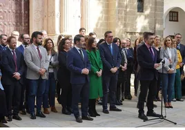El PP andaluz se lanza por la bandera de las mujeres tras enarbolar la de Andalucía