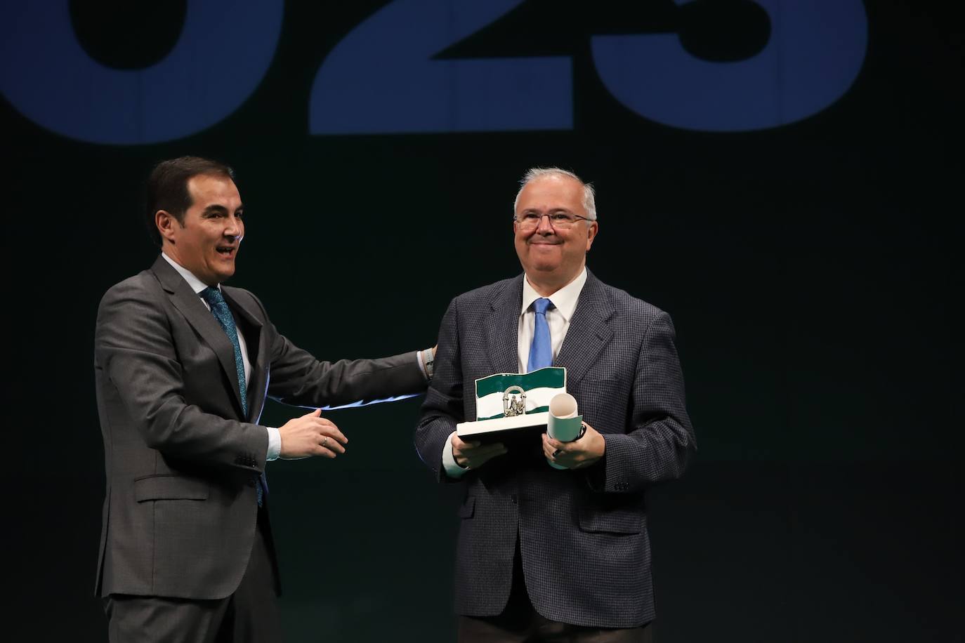 La entrega de las Banderas de Andalucía en Córdoba, en imágenes