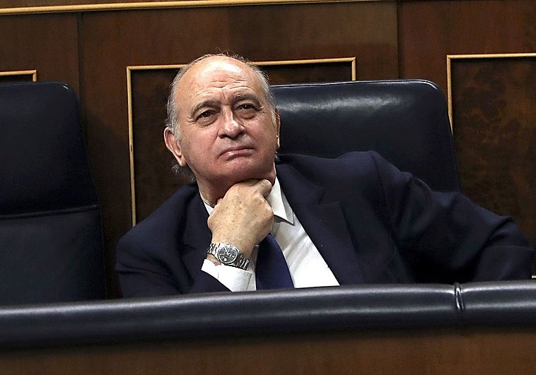 Anticorrupción pide 15 años de cárcel para el exministro Jorge Fernández Díaz por la operación Kitchen