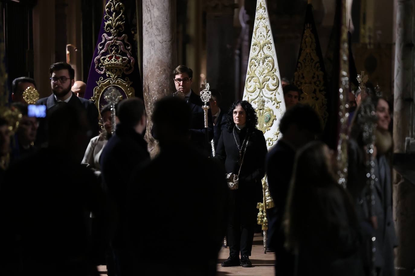 El Vía Crucis de las cofradías con Jesús del Buen Suceso de Córdoba, en imágenes