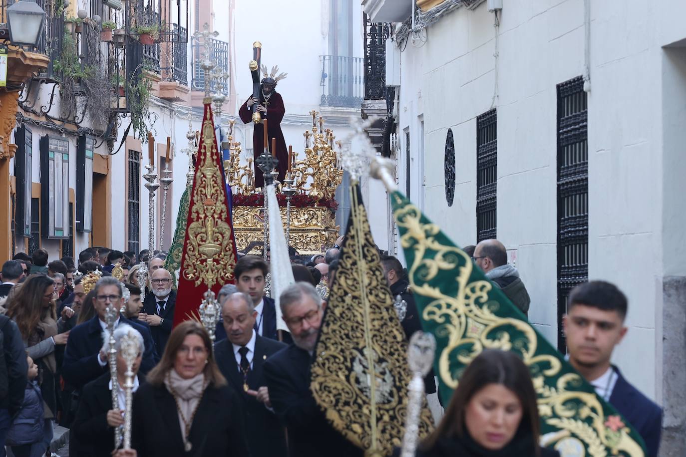 El elegante traslado del Señor del Buen Suceso a la Catedral de Córdoba, en imágenes