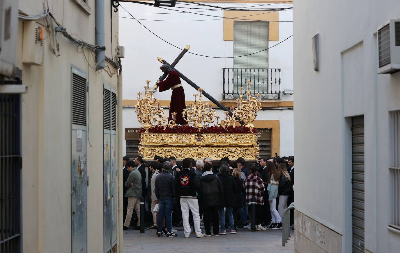 El elegante traslado del Señor del Buen Suceso a la Catedral de Córdoba, en imágenes