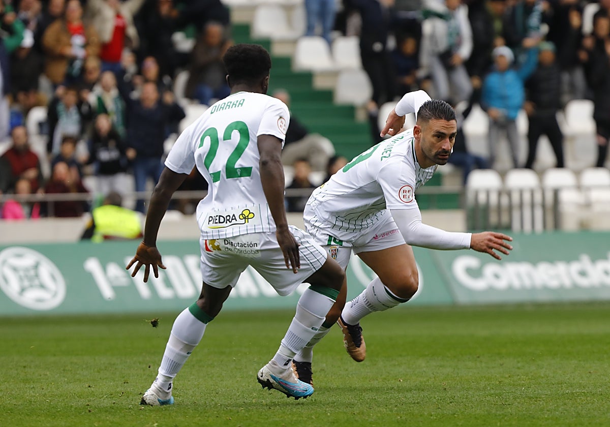 Kike Márquez y Diarra durante un partido en El Arcángel esta temporada