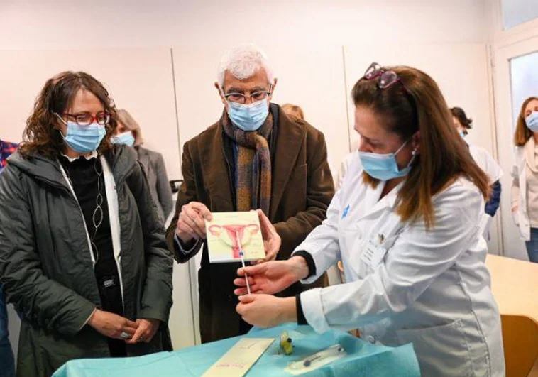 Cataluña ofrecerá gratis anticonceptivos de larga duración a mujeres de hasta 29 años