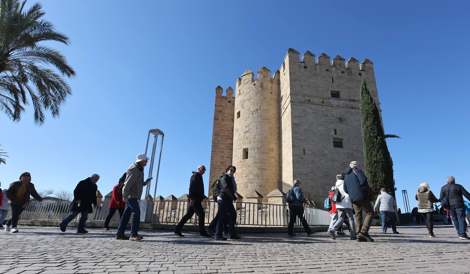 El animado ambiente turístico en Córdoba por el 28-F, en imágenes