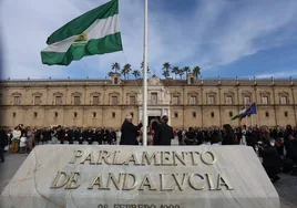El presidente del Parlamento de Andalucía pide proteger la Constitución y renovar el Pacto de Estado contra la violencia machista