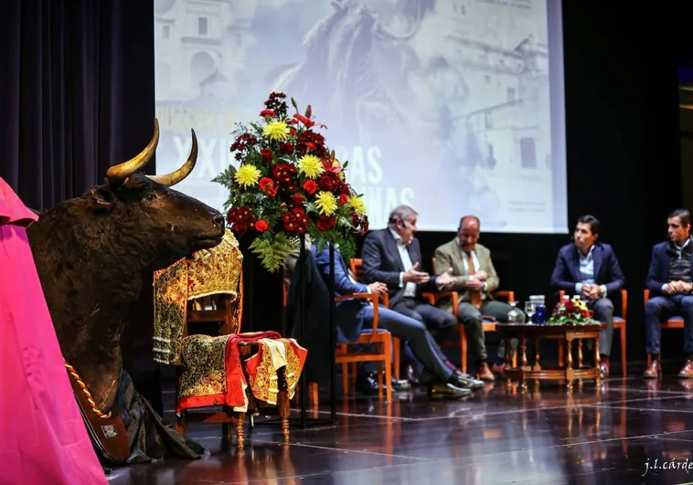 Villaseca inaugura el auditorio 'Juan Pascual de Mena' con sus jornadas taurinas