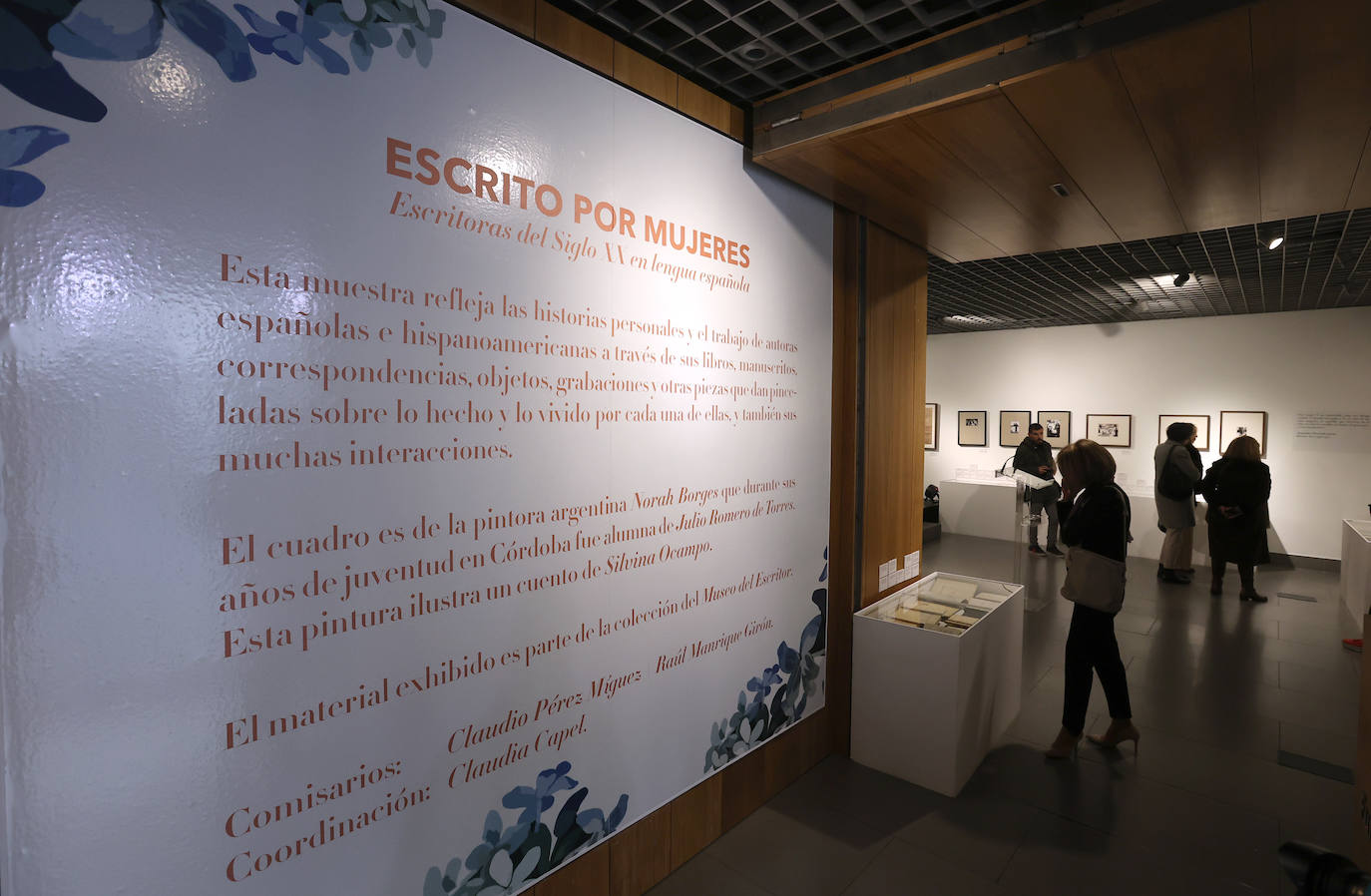 La exposición &#039;Escrito por mujeres&#039; en Córdoba, en imágenes
