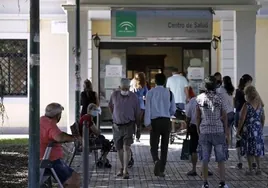 Salud negocia un nuevo plan de mejora de la Atención Primaria en Andalucía