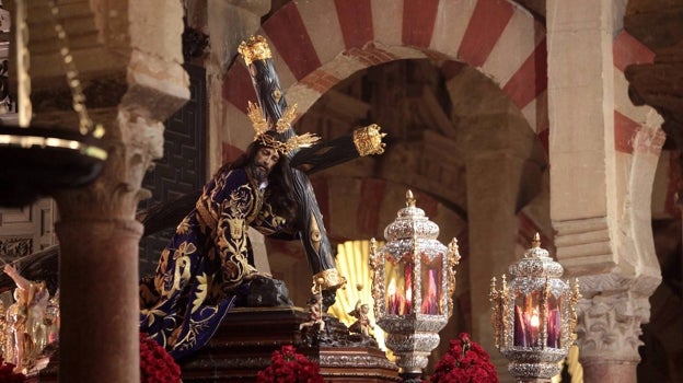Jesús Caído, en el interior de la Catedral en el Vía Crucis Magno