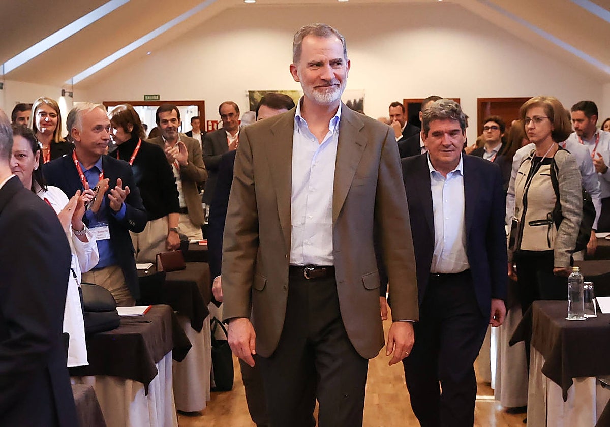 El rey Felipe VI asiste al debate 'Crear opinión en tiempos de redes sociales y polarización', dentro del IX 'Encuentro Intergeneracional Foro de Foros – La Granja 2023'