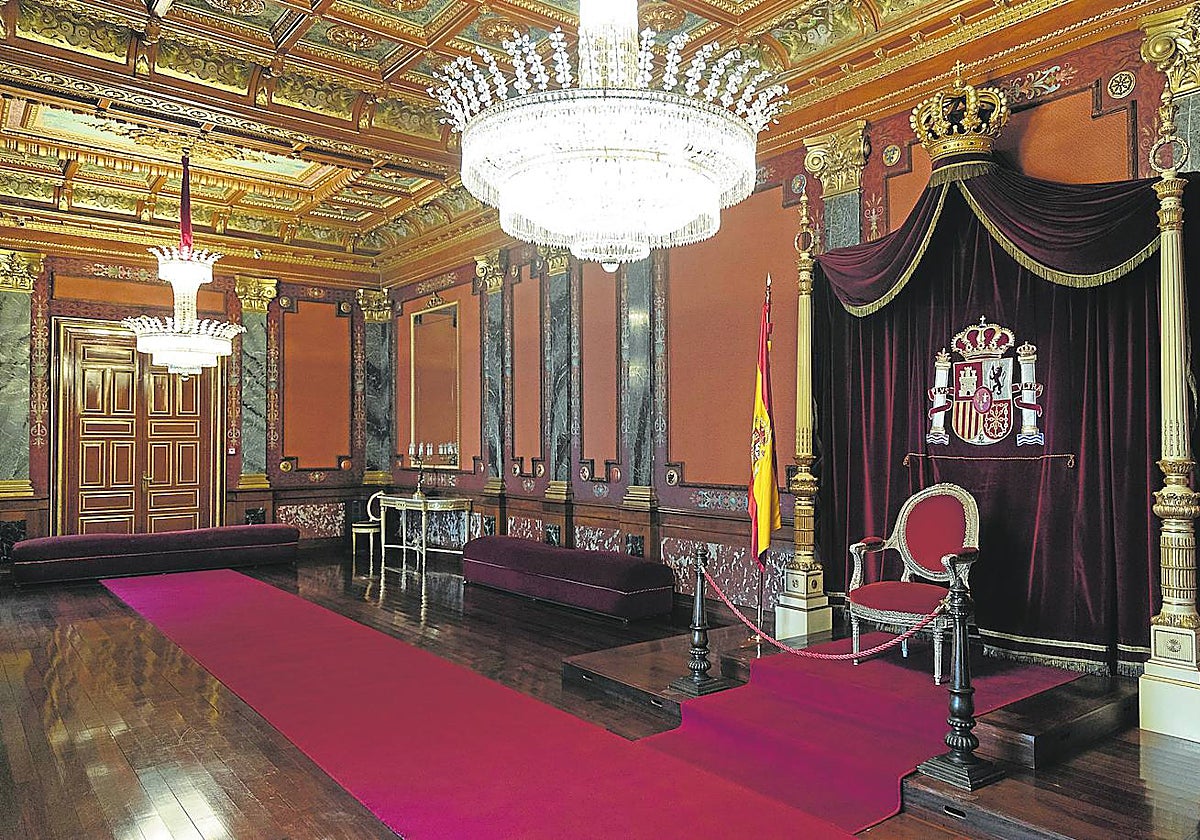El llamado Salón del Trono, utilizado como salón de recepciones. En 2012 acogió la cumbre Hispano-Lusa