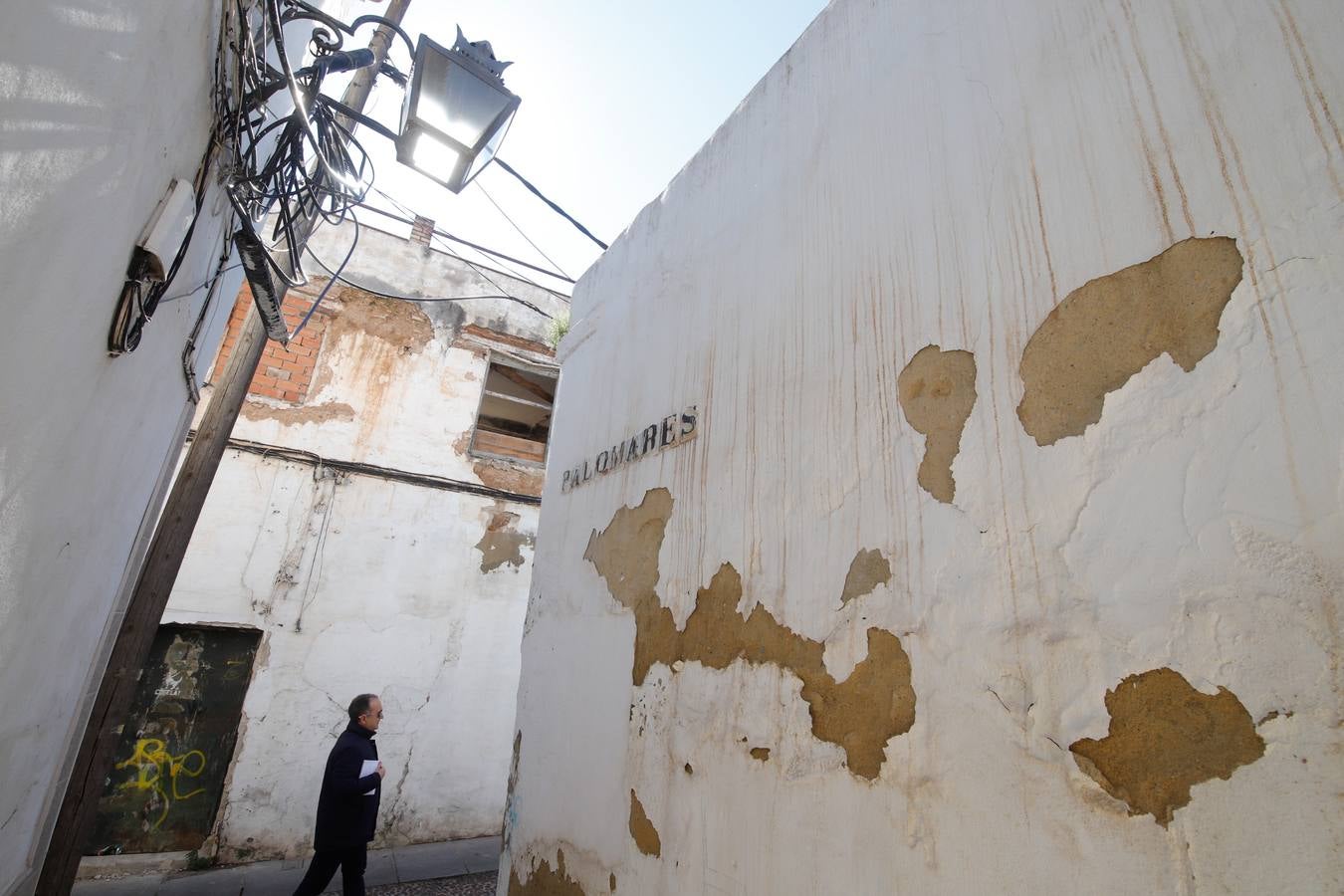 El deterioro de San Agustín y el riesgo de las casas okupas, en imágenes