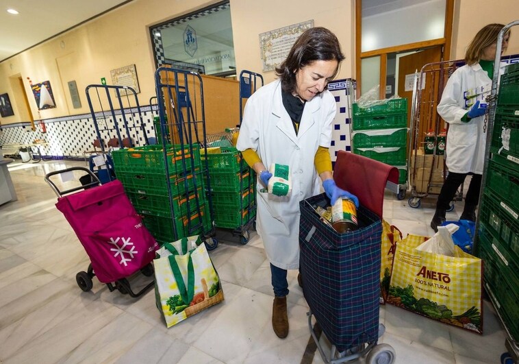 Más personas y más entregas de productos: Casa Caridad alerta del aumento de la pobreza «subyacente»