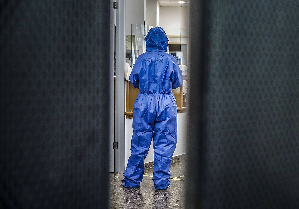 Imagen de archivo de una enfermera tomada en un centro sanitario de Valencia