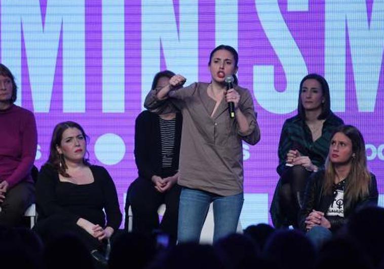 Podemos acusa al PSOE de «traición» al feminismo por buscar el apoyo de PP y Vox para reformar el 'sí es sí'