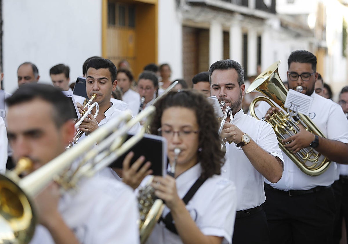 Músicos de Tubamirum en la procesión de la Virgen del Tránsito