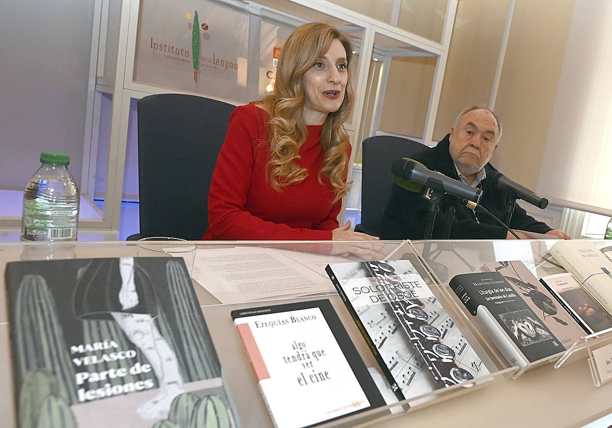 Mar Sancho, durante la presentación de las obras finalistas al Premio de la Crítica de Castilla y León
