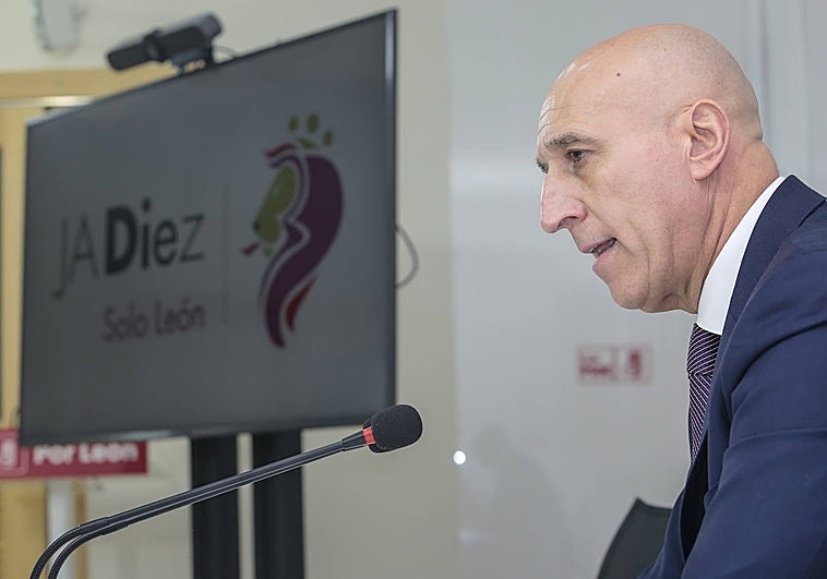 Diez 'olvida' al PSOE en su lema electoral e insiste con su 'Solo León' autonomista