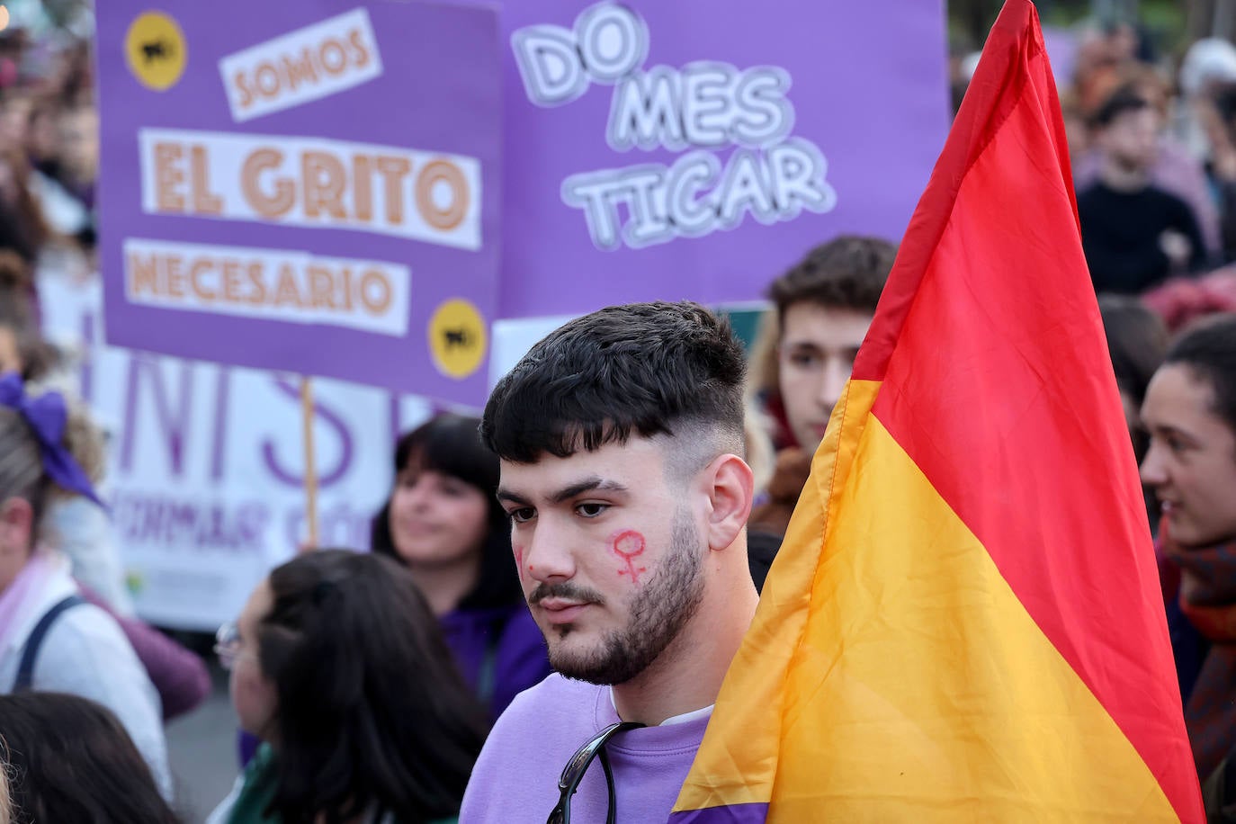 La reivindicativa manifestación del 8-M en Córdoba, en imágenes
