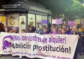 La división del feminismo hace mella en Almería: dos manifestaciones con escaso seguimiento por una misma causa