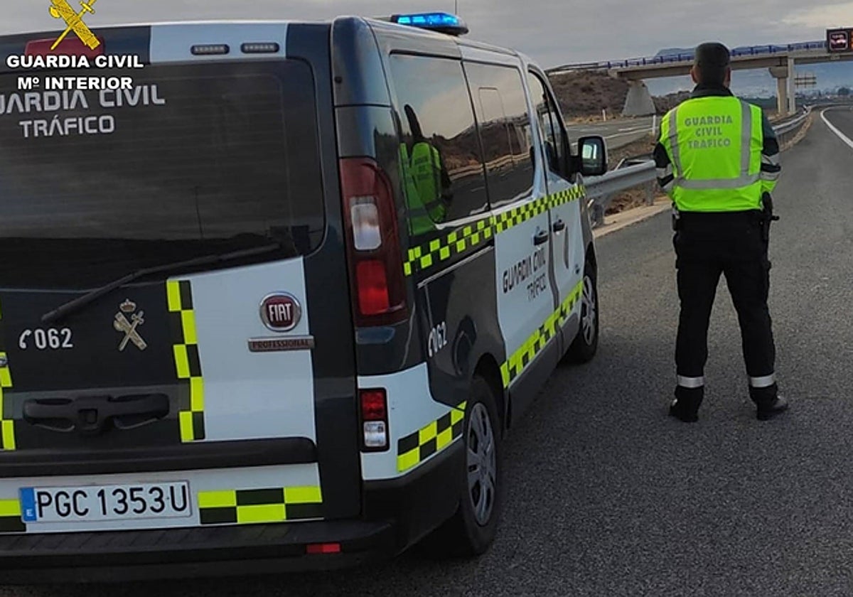 Pese a que los servicios de emergencias advirtieron de la presencia de un adulto, éste no estaba a la llegada de la Guardia Civil