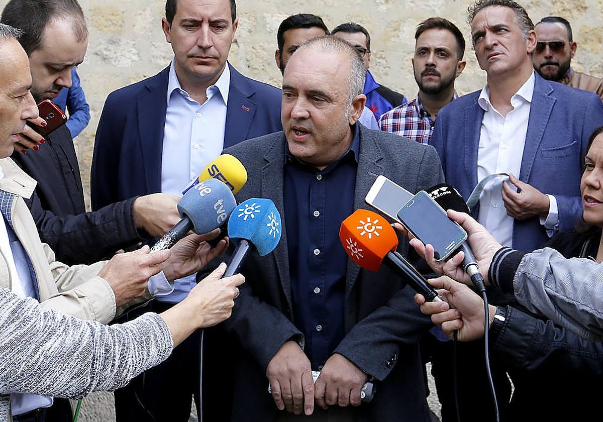 El presidente de Comercio Córdoba, Rafael Bados, durante una comparecencia