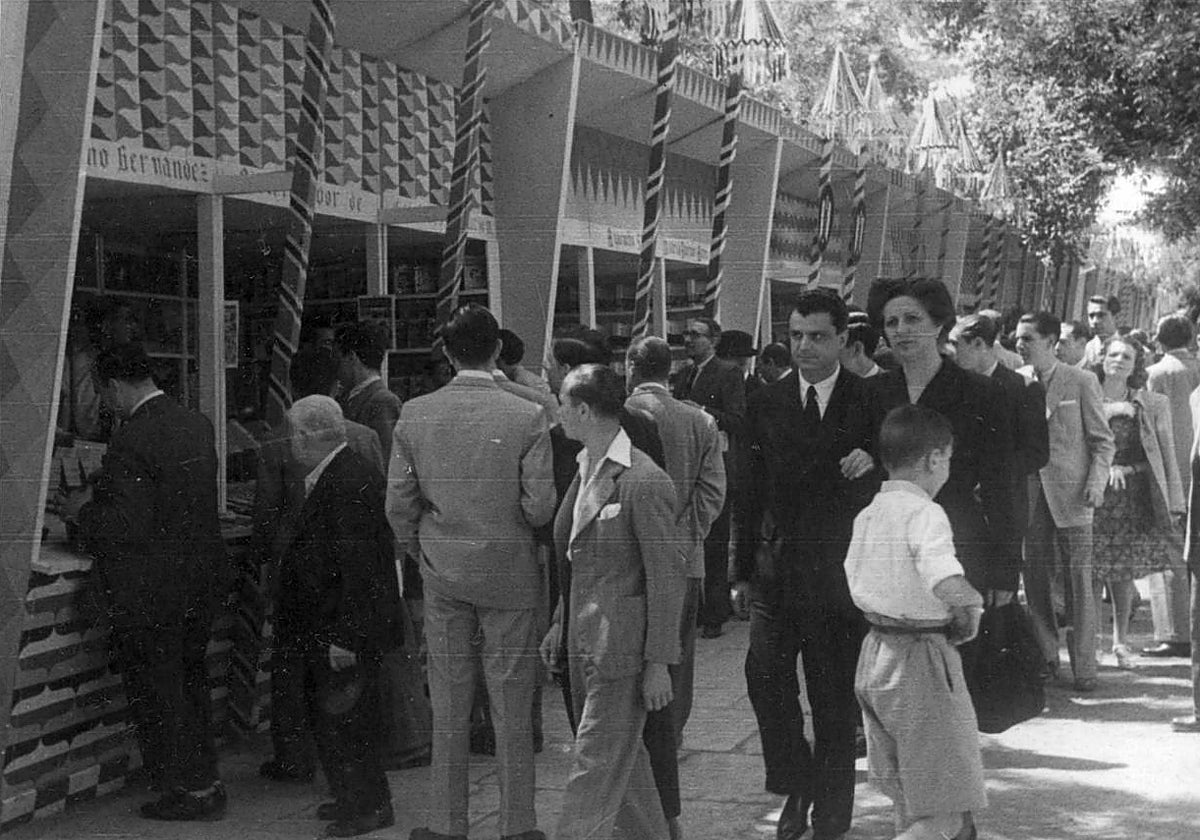 La Feria del Libro, camino de ser Bien de Interés Cultural en su 90 ...