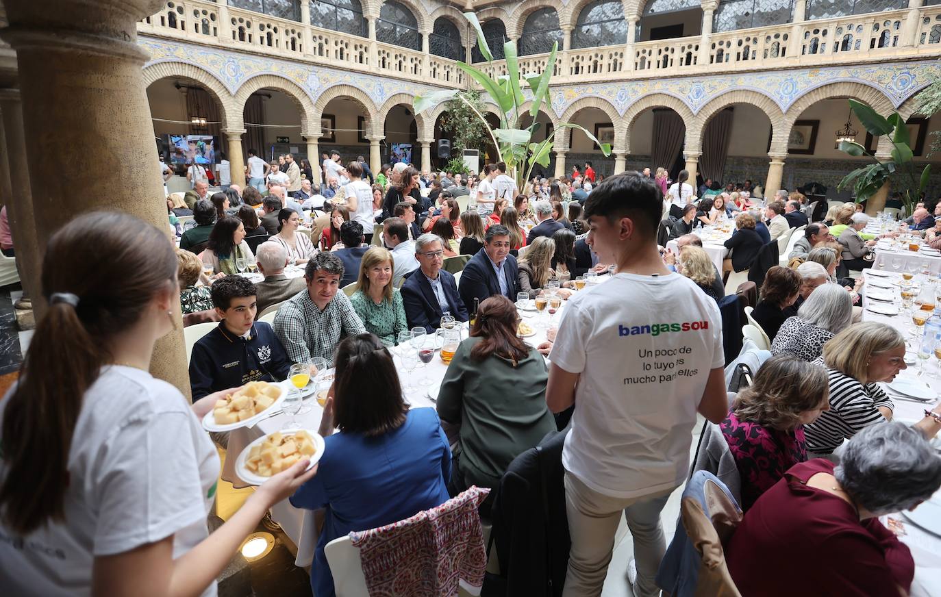El almuerzo solidario de la Fundación Bangassou, en imágenes