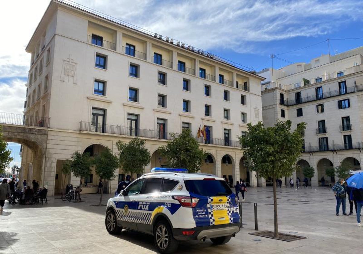 Imagen de archivo de la fachada de la Audiencia Provincial de Alicante