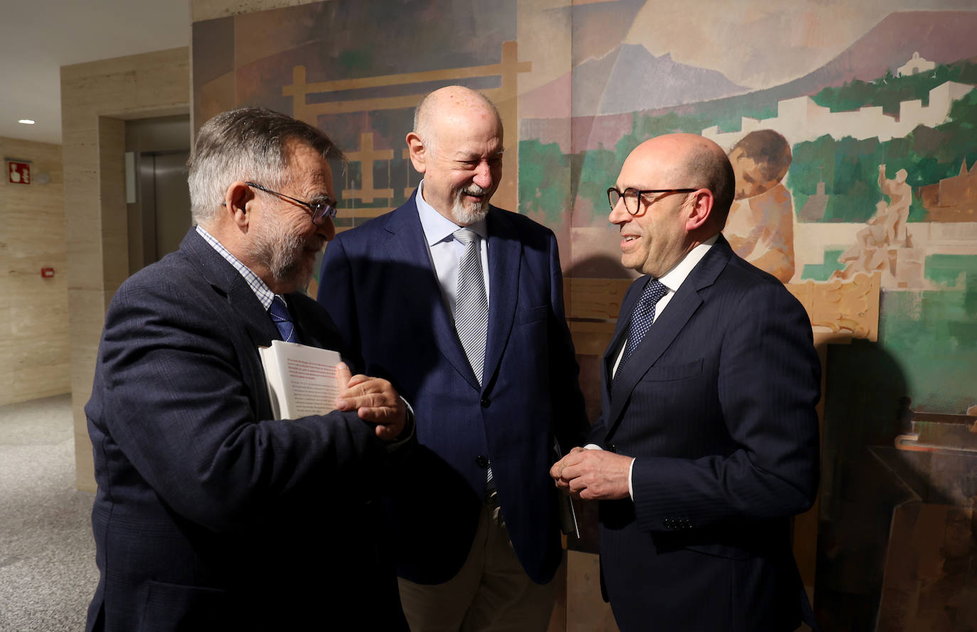 El Foro Cultural de ABC Córdoba con Juan Eslava Galán, en imágenes