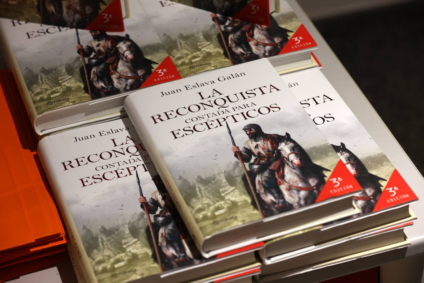 El Foro Cultural de ABC Córdoba con Juan Eslava Galán, en imágenes