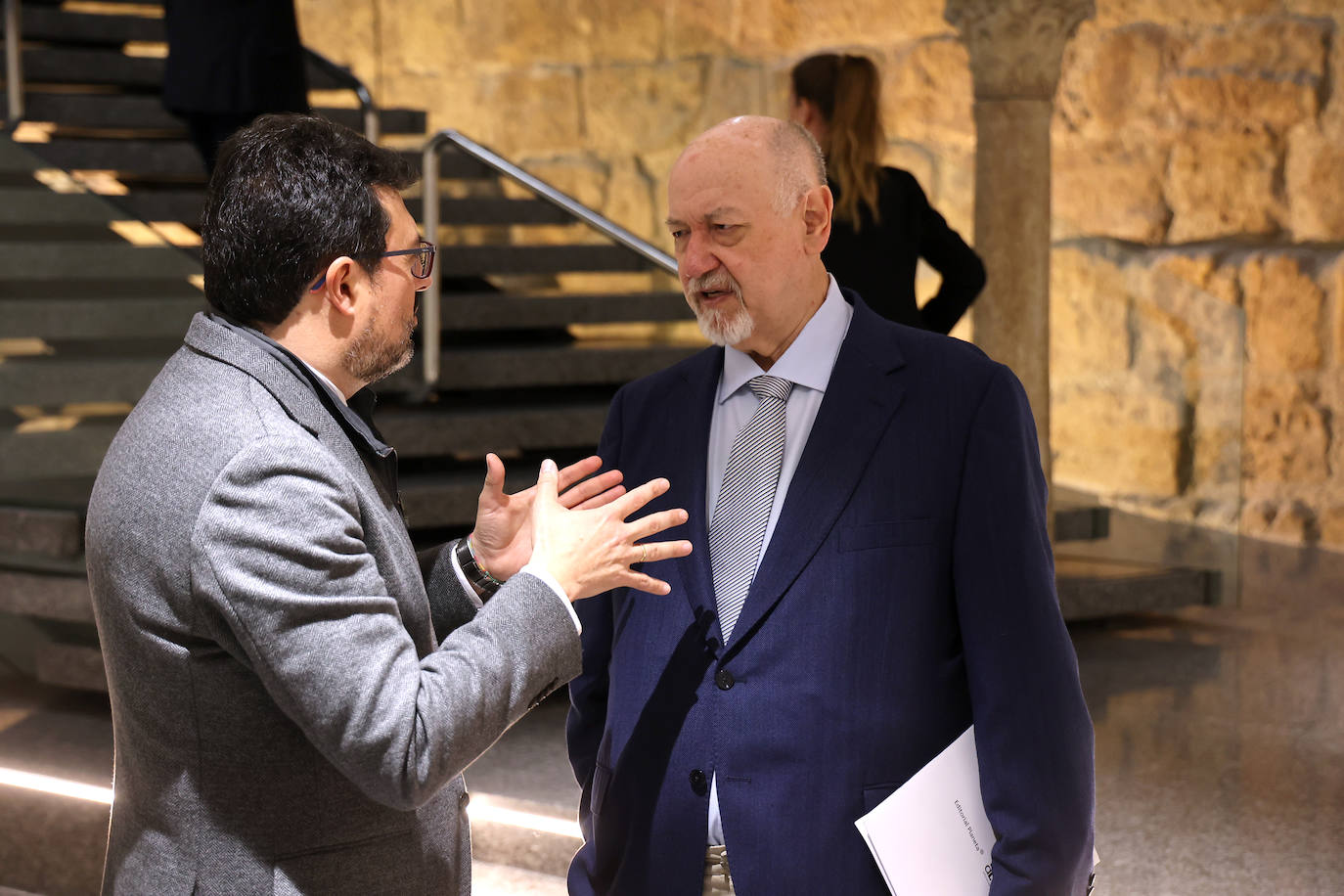 El Foro Cultural de ABC Córdoba con Juan Eslava Galán, en imágenes