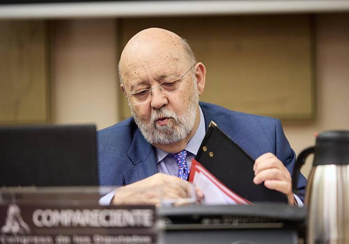 El presidente del CIS, José Félix Tezanos, durante una comparecencia en el Congreso