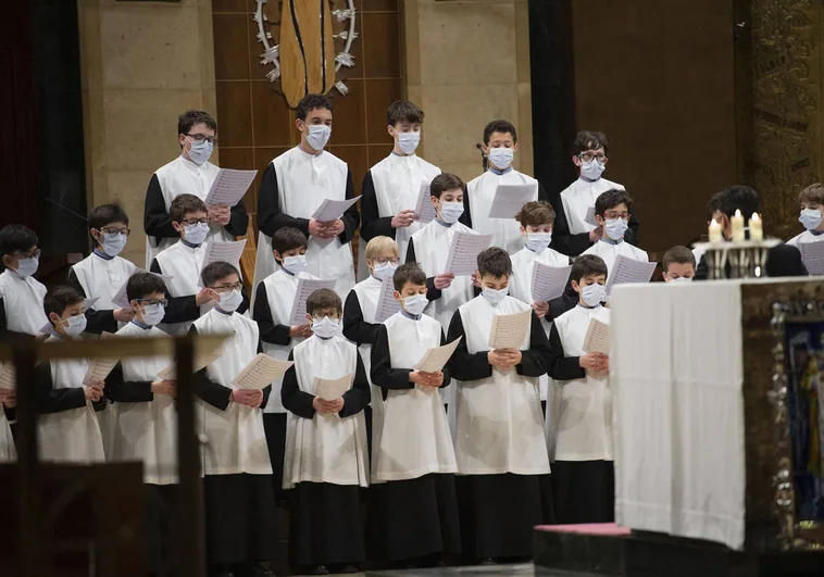 La Escolania de Montserrat incorporará mujeres por primera vez en 700 años para crear un coro mixto