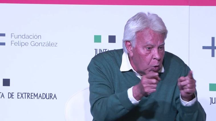 Felipe González aboga por invertir más en la prevención de incendios