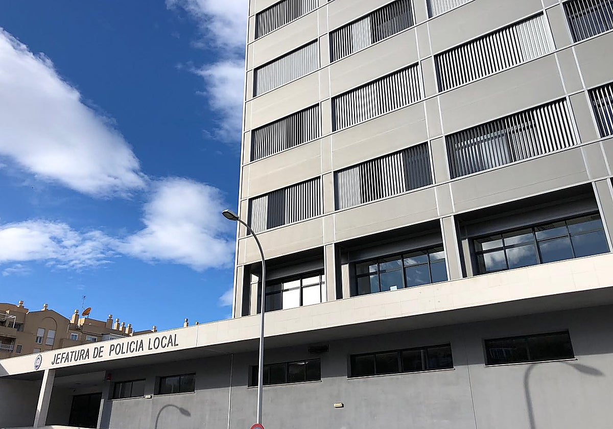 Edificio de la Jefatura de la Policía Local de Almería.