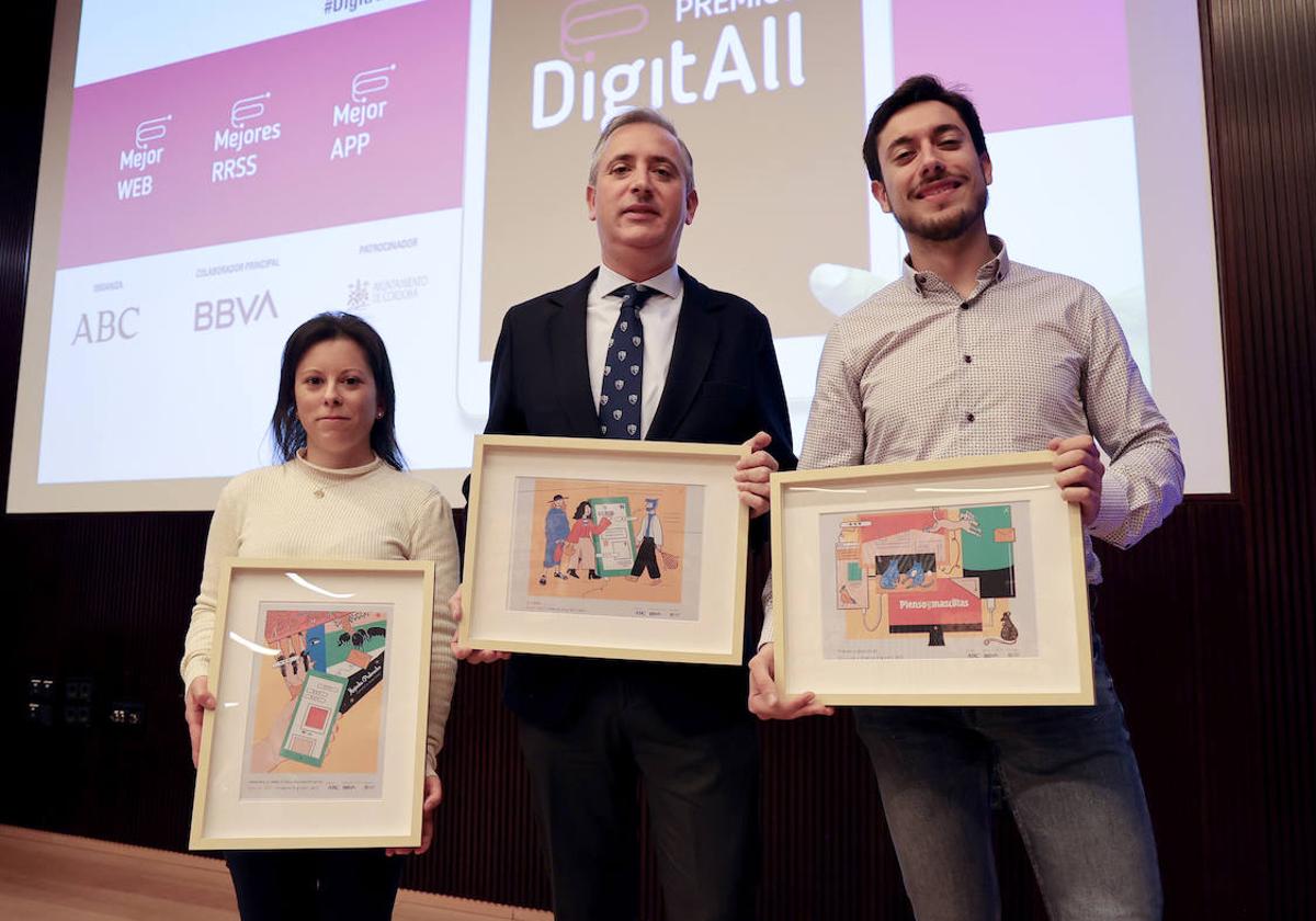 Imagen de los representantes de las tres firrmas ganadoras de los premios DigitAll de ABC Córdoba