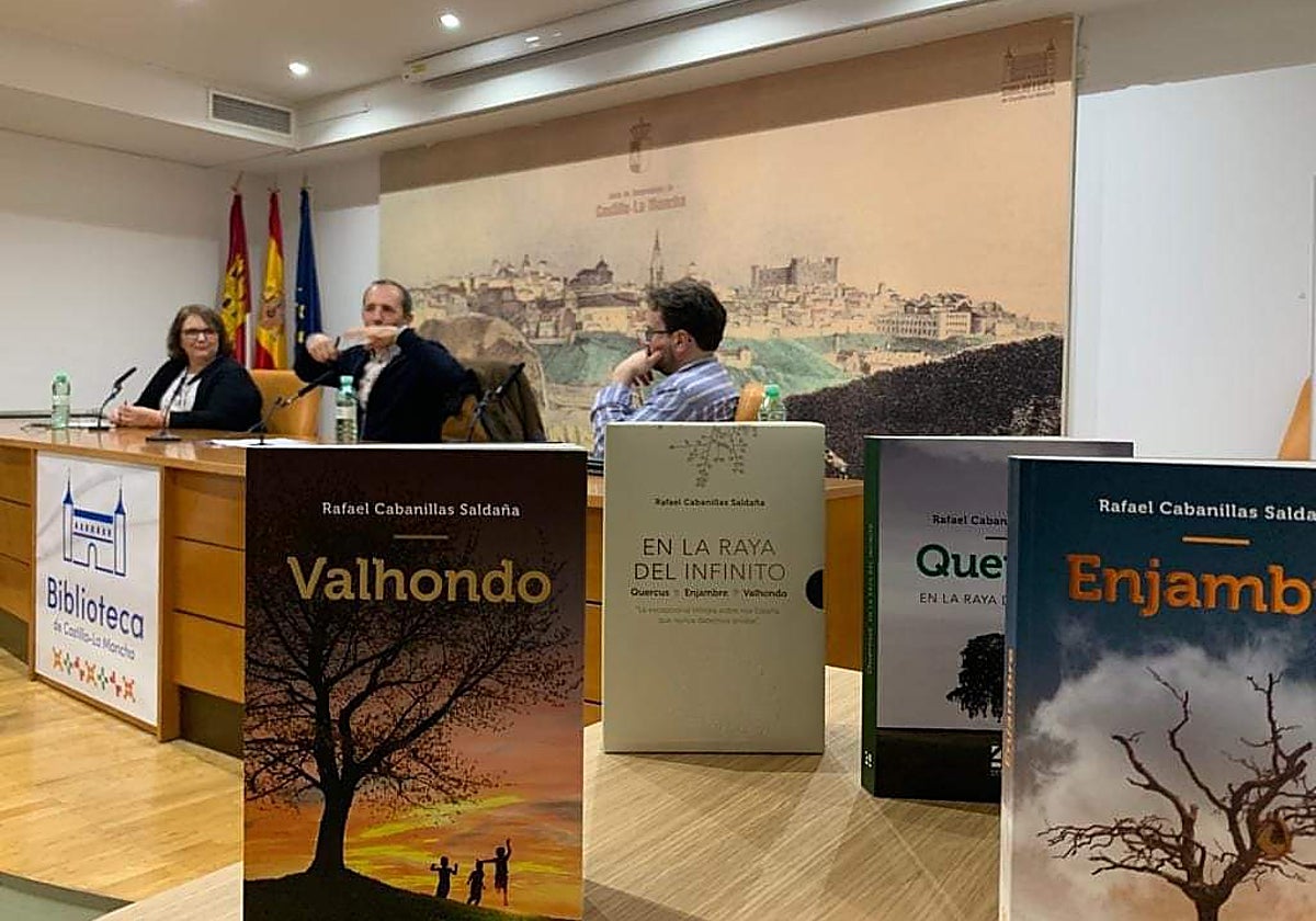 Rafael Cabanillas presenta &#039;Valhondo&#039; en Toledo: «Escribir es sacar a la luz lo que duele»