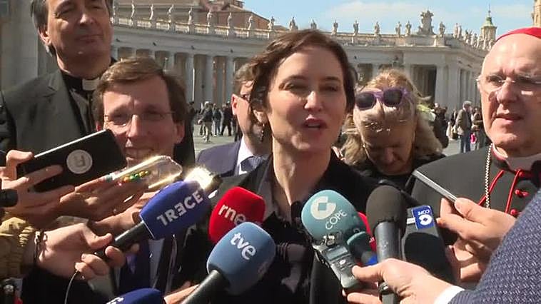 Ayuso reconoce no haber hablado con el papa ni del Valle de los Caídos ni de la Colonización de América