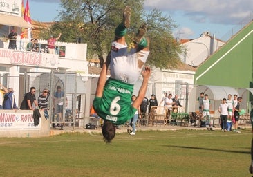 1-2: La pirueta del Toledo: gana en La Solana y casi certifica la permanencia