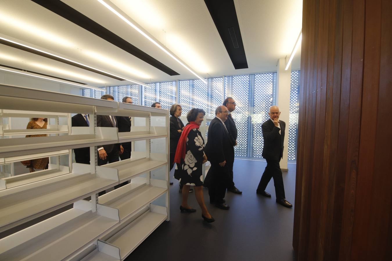 Fotos | El Gobierno entrega a la Junta de Andalucía la nueva Biblioteca de Córdoba