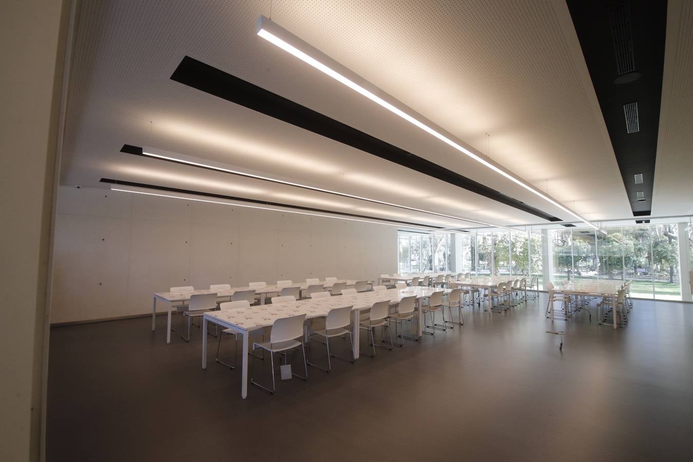 Fotos | El Gobierno entrega a la Junta de Andalucía la nueva Biblioteca de Córdoba